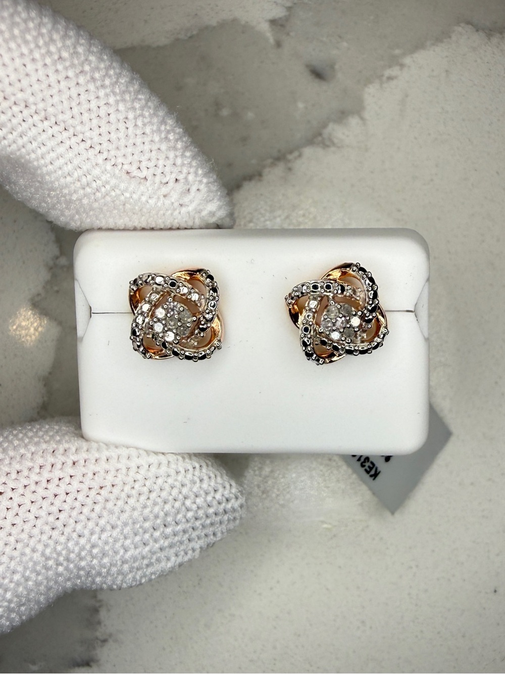 Rose gold-ton Sterling Silver Natural Diamon Earring Studs